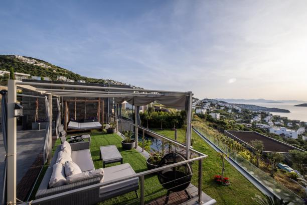 5+2 Luxury Villa with Private Pool and Unblocked Sea View in Yalikavak