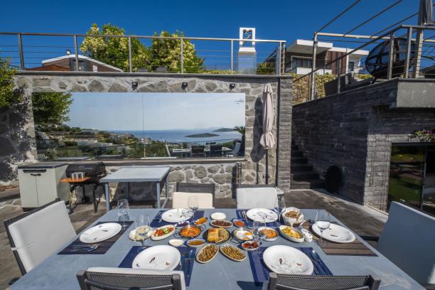 5+2 Luxury Villa with Private Pool and Unblocked Sea View in Yalikavak