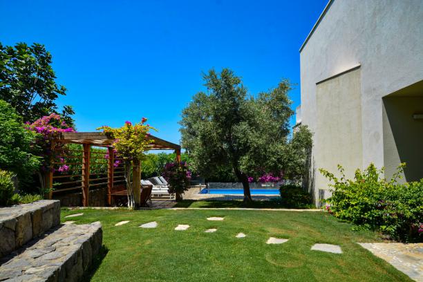 4+1 Sea View Villa with Private Pool and Private Beach in Bodrum Yalıkavak