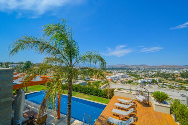 Bodrum Konacik 6+1 Villa with Private Pool for Rent
