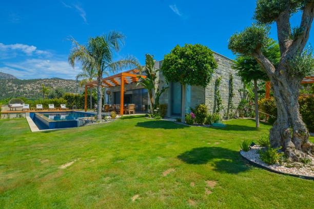 Bodrum Konacik 6+1 Villa with Private Pool for Rent