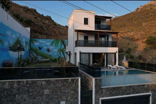 5+1 Villa with Sea View and Private Pool in Bodrum Kadıkalesi