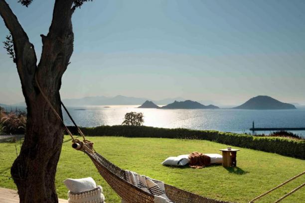 8+1 Villa for Rent with Private Pool with Full Sea View in Bodrum Turgutreis