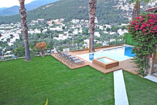 6+1 Villa with Sea View, Private Pool and Jacuzzi in Bodrum Torba