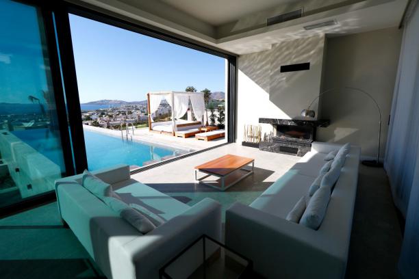 6+1 Villa with Private Pool and Sea View for Rent in Bodrum Turgutreis