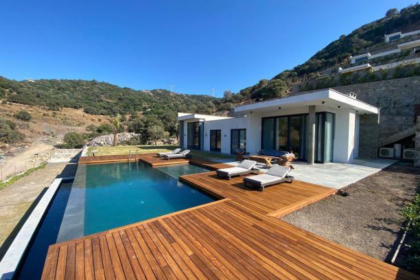 4+1 Villa with Private Pool and Sea View in Bodrum Yalikavak