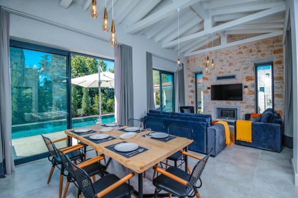 3+1 Villa with Private Pool in Bodrum Ortakent Yahşi