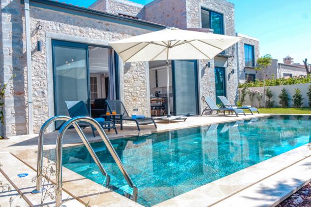 3+1 Villa with Private Pool in Bodrum Ortakent Yahşi