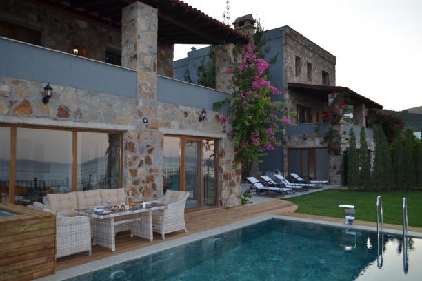 6+1 Villa with Sea View, Private Pool and Jacuzzi in Bodrum Torba