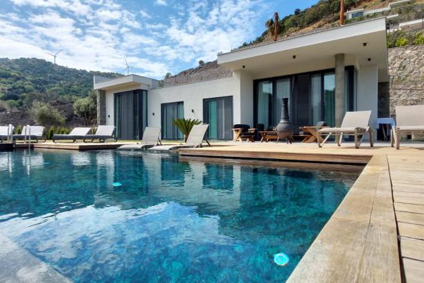 4+1 Villa with Private Pool and Sea View in Bodrum Yalikavak