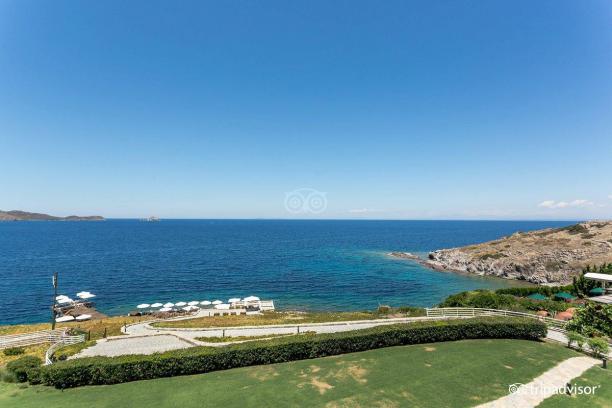 4+1 Sea View Villa with Private Pool and Private Beach in Bodrum Yalıkavak