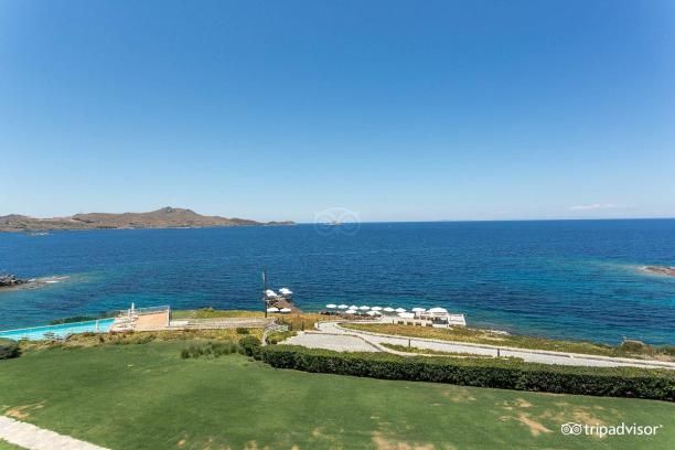 4+1 Sea View Villa with Private Pool and Private Beach in Bodrum Yalıkavak