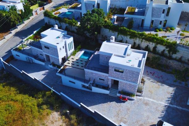 Central 4+1 Villa for Rent with Private Pool in Ortakent