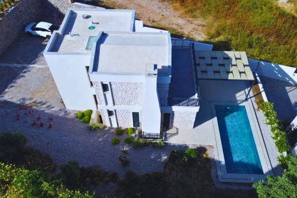 Central 4+1 Villa for Rent with Private Pool in Ortakent