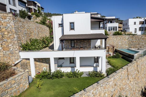 4+1 Villa with Private Pool and Sea View in Bodrum Center