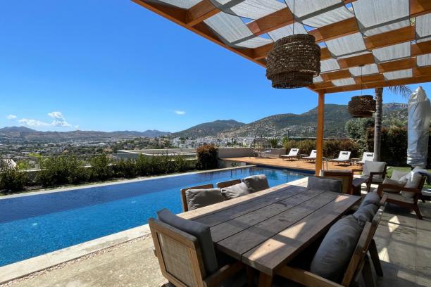 Bodrum Konacik 6+1 Villa with Private Pool for Rent