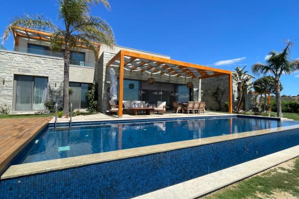 Bodrum Konacik 6+1 Villa with Private Pool for Rent