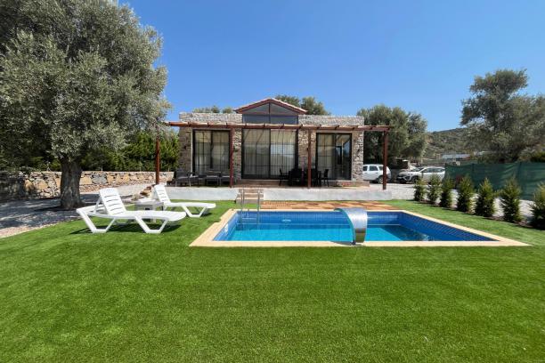 Stone House with Private Pool in Bodrum Yalıçiftlik