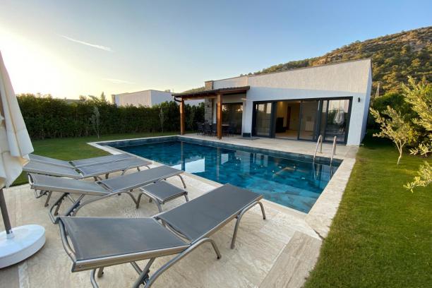 bodrum konacik private pool conservative detached 4+1 rental villa
