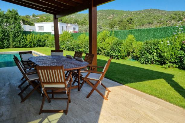 3+1 Villa with Private Pool and Detached Garden in Konacik
