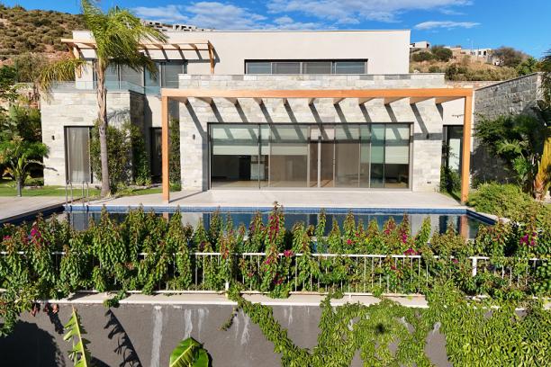 Bodrum Konacik 6+1 Villa with Private Pool for Rent