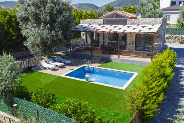 Stone House with Private Pool in Bodrum Yalıçiftlik