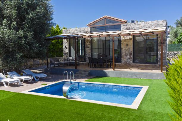 Stone House with Private Pool in Bodrum Yalıçiftlik