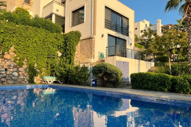 Villa for Rent with Private Pool and Sea View in Bodrum Yalıkavak